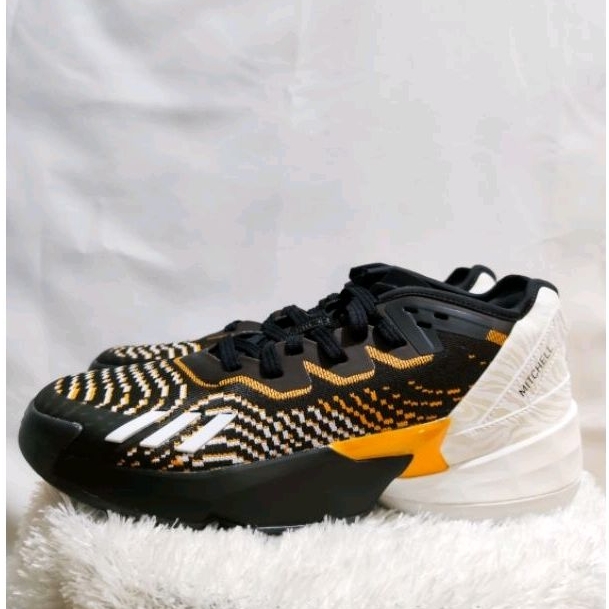 Adidas DON ISSUE 4 Original Sepatu Basket HR0720