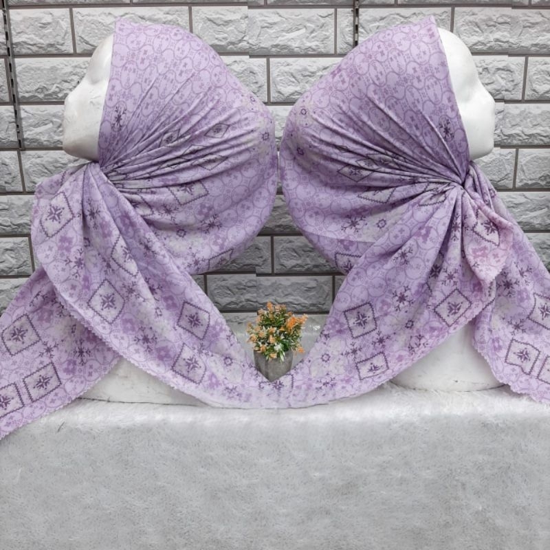 Hijab Segi 4 Voal Motif Premium Terbaru Denay KW_Lilac