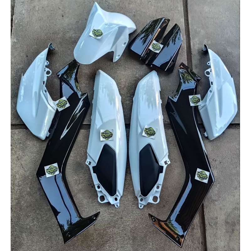 COVER BODY HALUS YAMAHA NMAX OLD BODY BODI NMAX LAMA FULLSET TAHUN 2015-2019 WARNA HITAM PUTIH