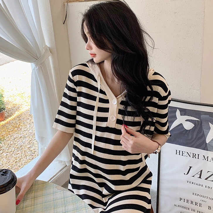 【Elegant】Hooded Short Sleeve Loose Striped Knitted Dress 2135