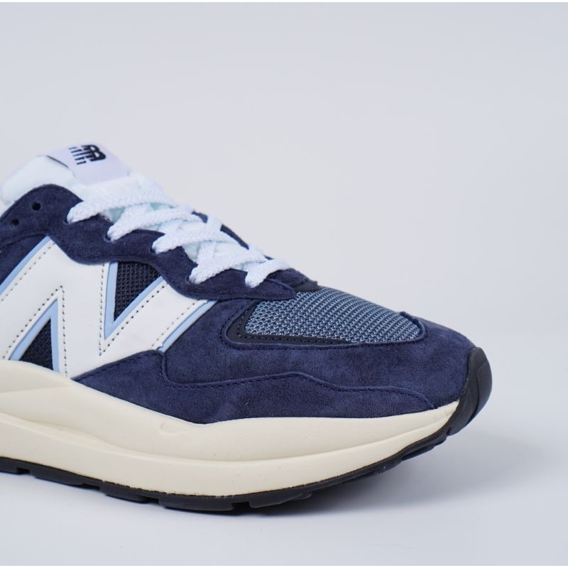 Sepatu New Balance 5740 Navy White
