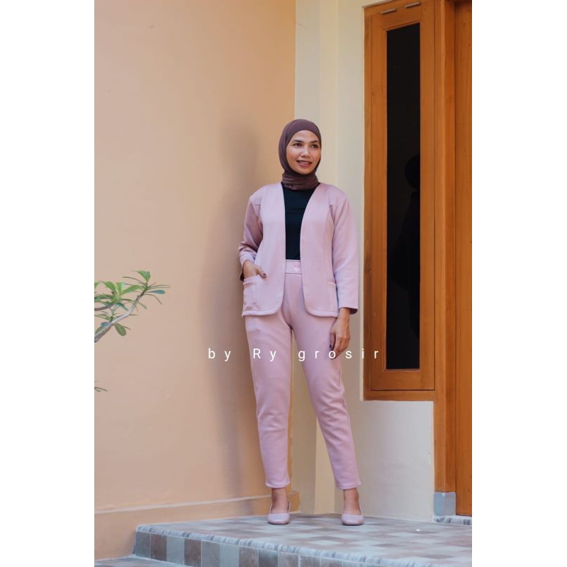 One Set Blazer + Celana pencil Scuba