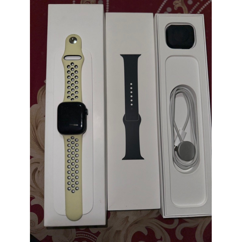 Apple Watch Series 8