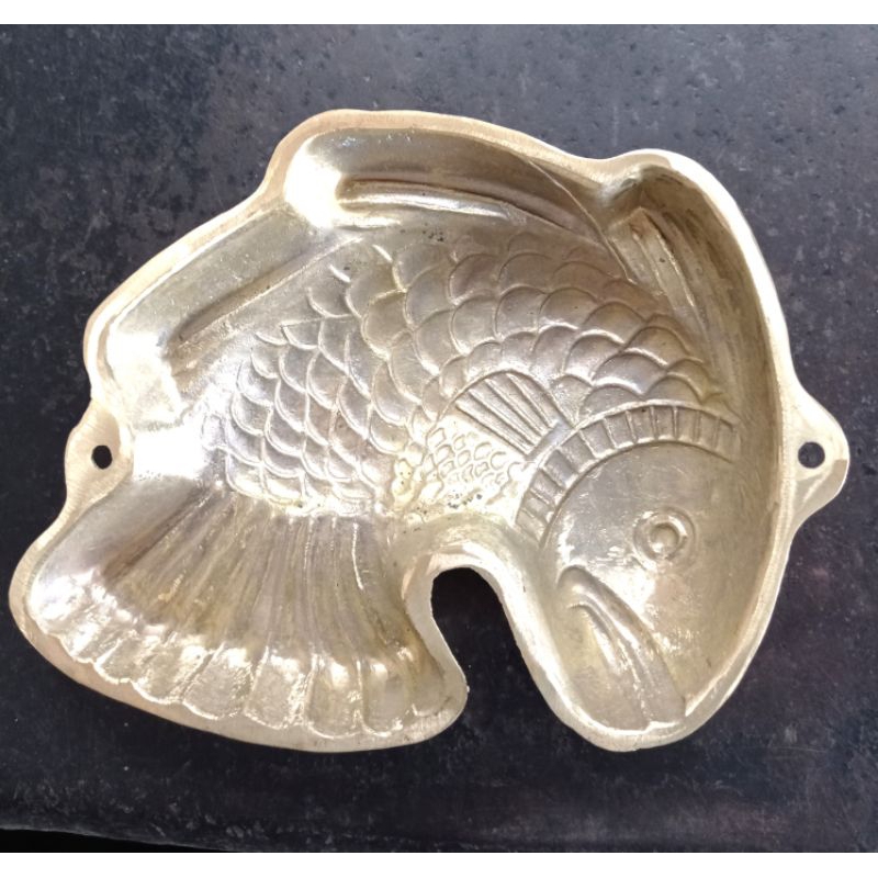 cetakan bolu kering / bolu jadul ikan besar kuningan