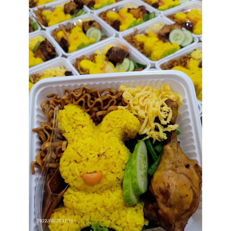 

Nasi Kuning Mika Kotak