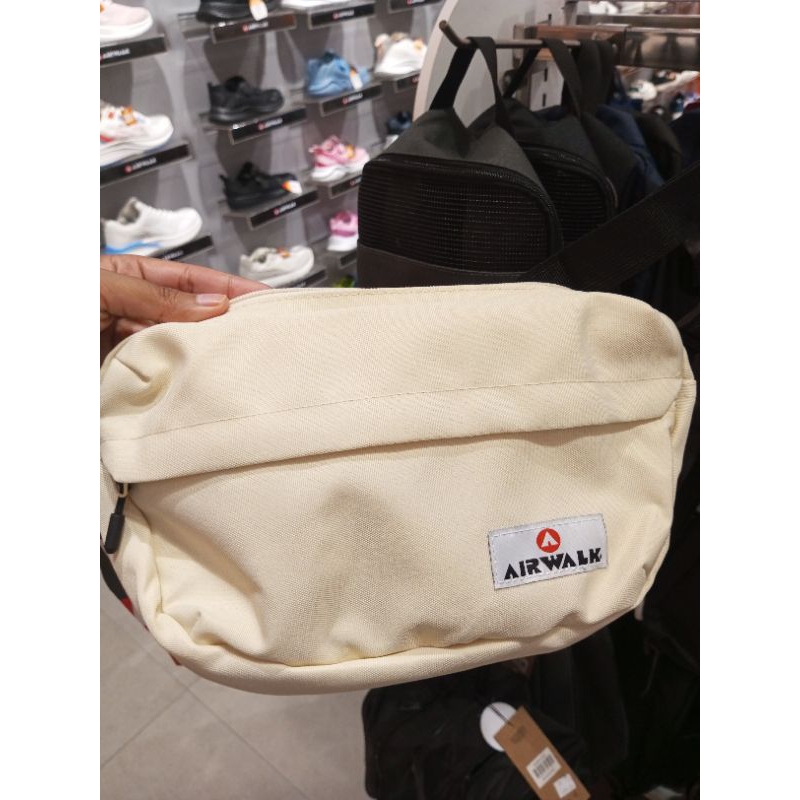 TAS SELEMPANG AIRWALK ORIGINAL NEW ARRIVAL