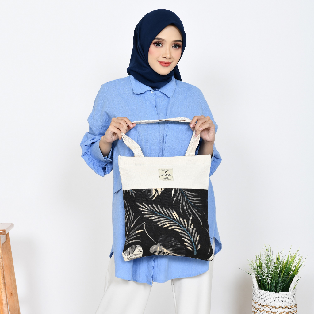 Totebag Wanita cocok untuk tas kuliah perempuan kekinian dg resleting bahan kanvas polos dan canvas  motif bisa custom utk seminar gift souvenir pernikahan dll