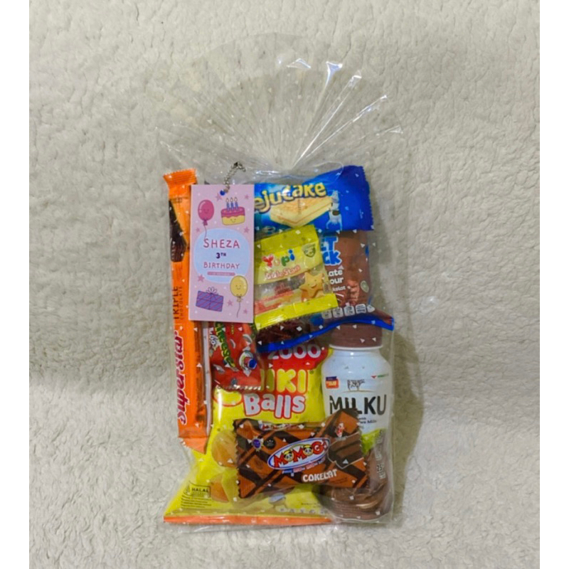 

Snack ulang tahun anak / paket snack / souvenir ulang tahun free hangtang sesuai tema ucapan