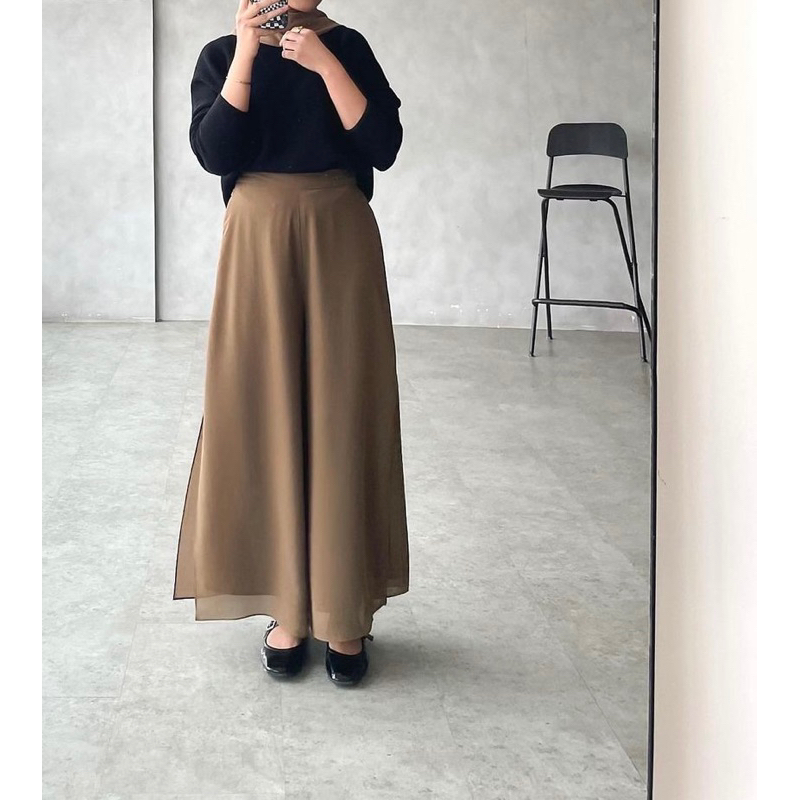 Oxa Pants by Mezzaluna Signature