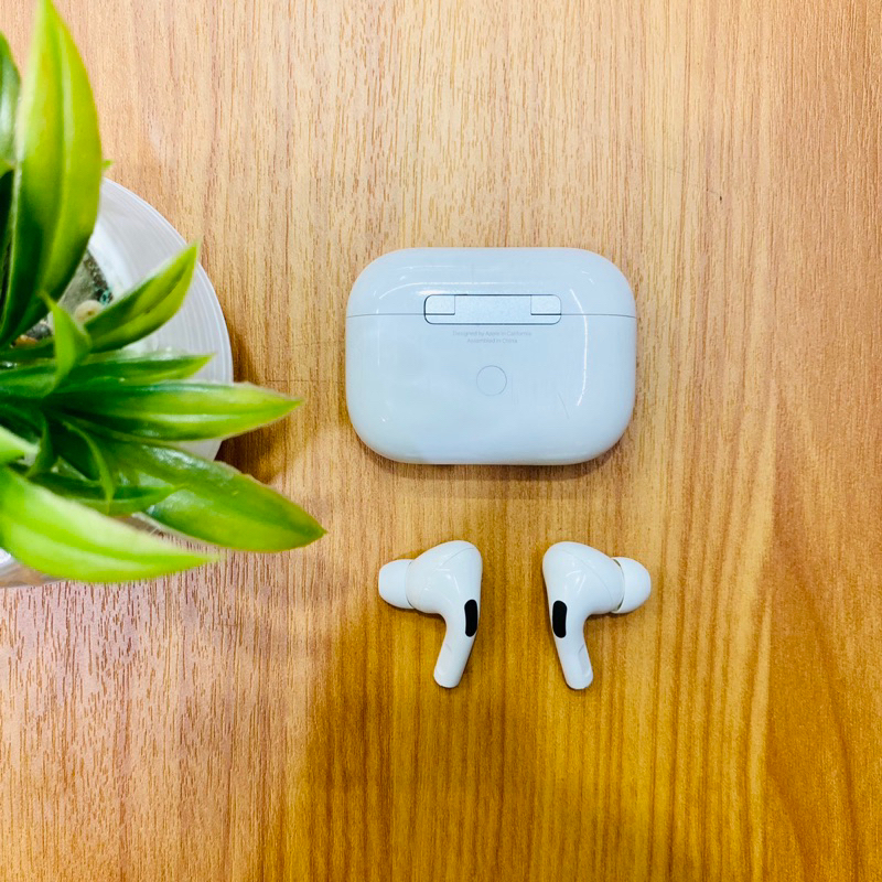 AirPods pro gen 1 iBox unit and charger