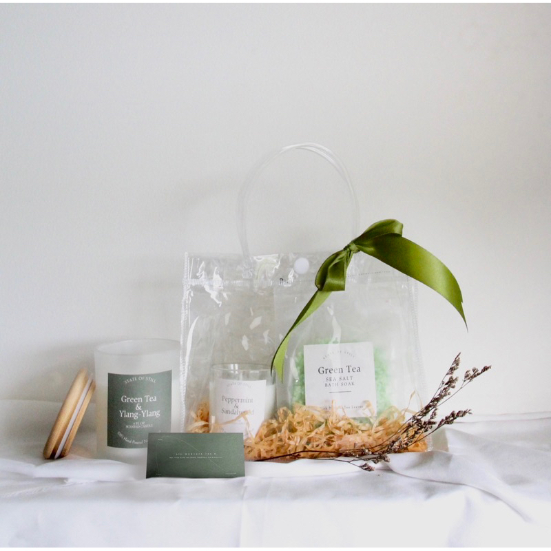 

[2023] Eid Mubarak Hampers | Hampers Lebaran | Scented Candle Set for Eid Mubarak Hampers