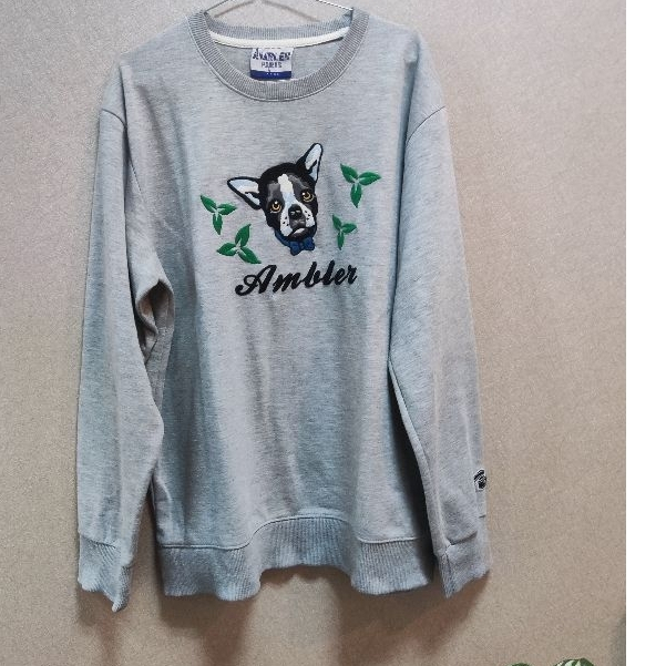 CN Sweater Unisex Tft Brand Ambler Size On Tag L