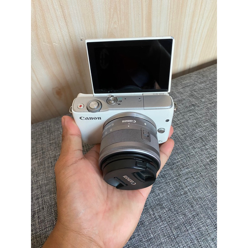 Canon mirrorless eos m10