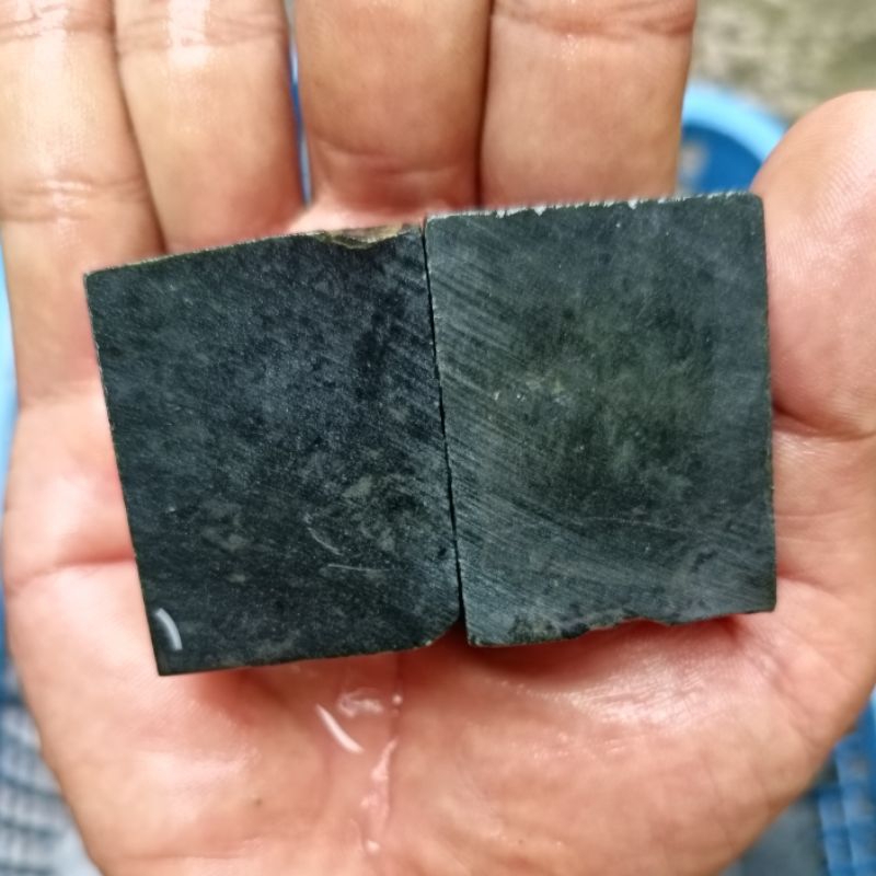 ROUGH BAHAN BATU AKIK NATURAL BLACK JADE LENGKET MAGNET