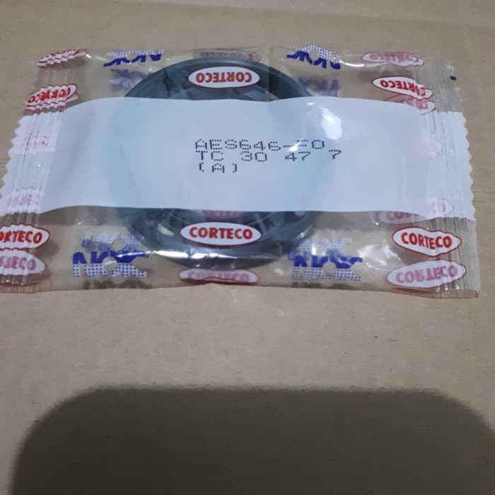 Oil seal TC 30x47x7 NOK CORTECO