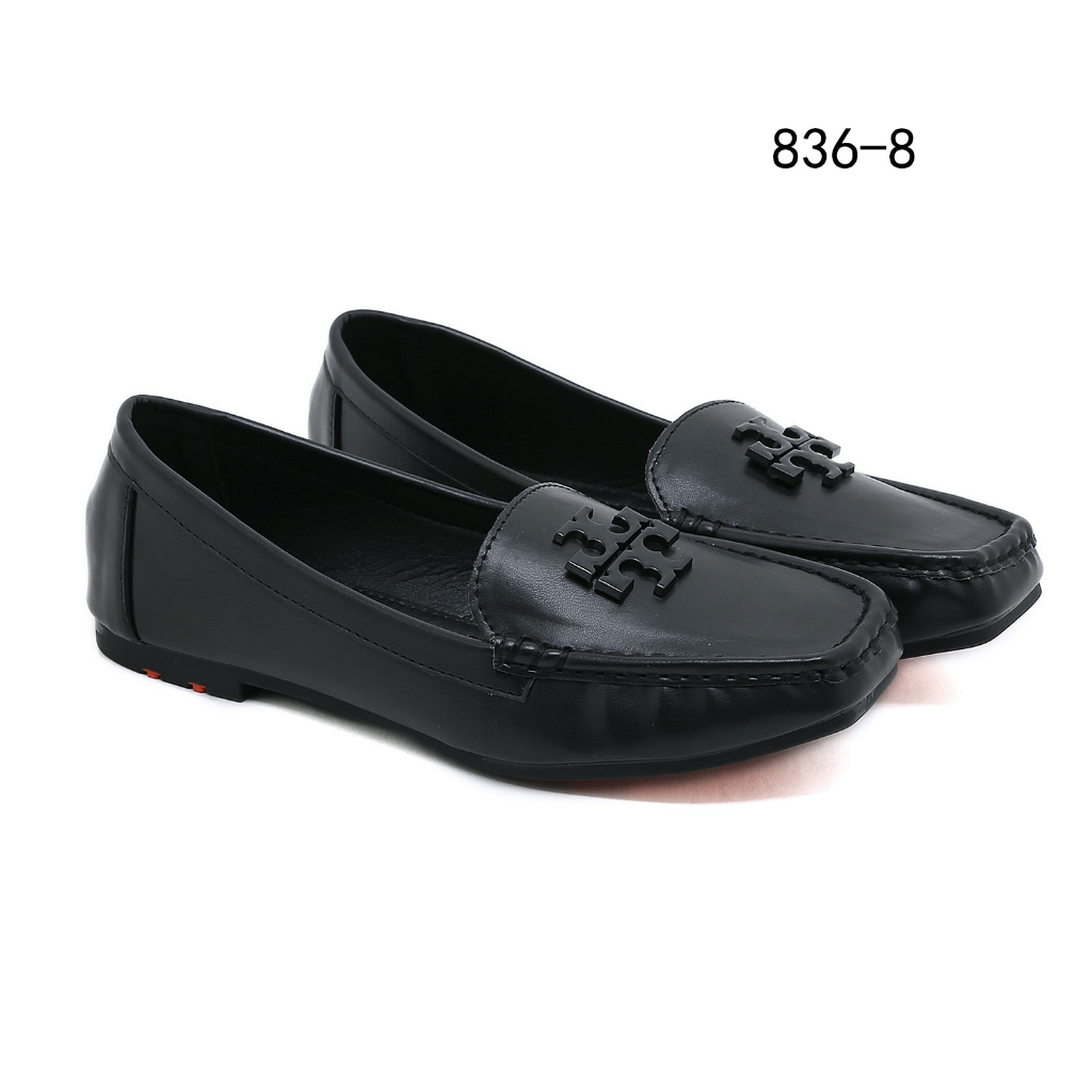 T 836-8 Lowell Tumbled Leather Driver Moccasin Flats