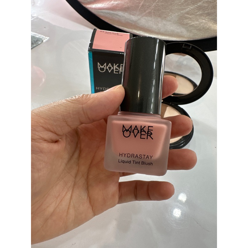 makeover liquid tint blush
