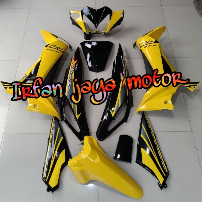 Cover body full halus Honda Supra x 125 Batman Supra x 125 D kuning