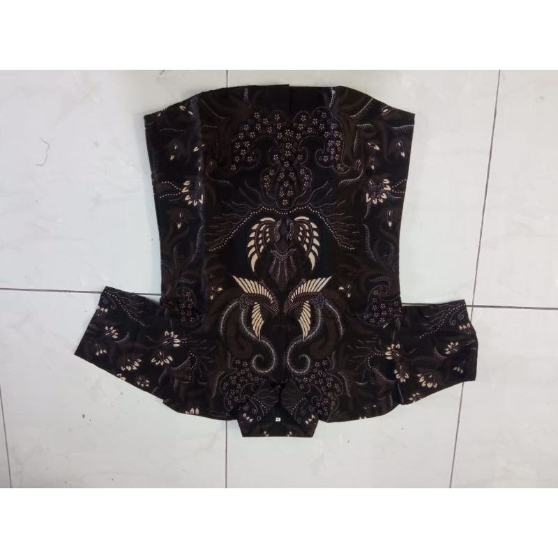 Kemeja Batik Pria Lengan Pendek Motif GURDO HITAM Slimfit Lapis Furing