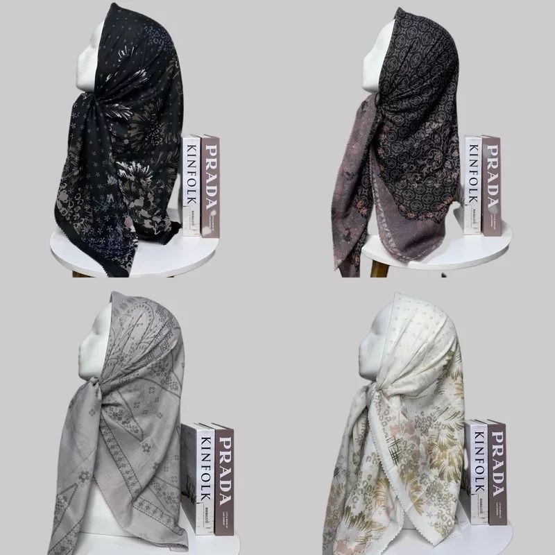 SEGIEMPAT VOAL MOTIF PREMIUM