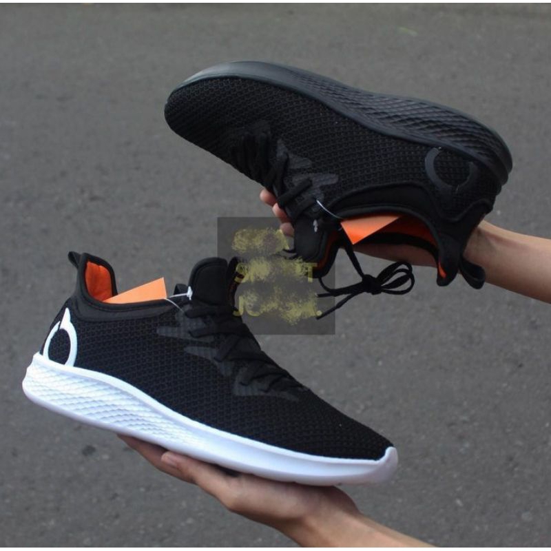 Sepatu Ortuseight Phyton