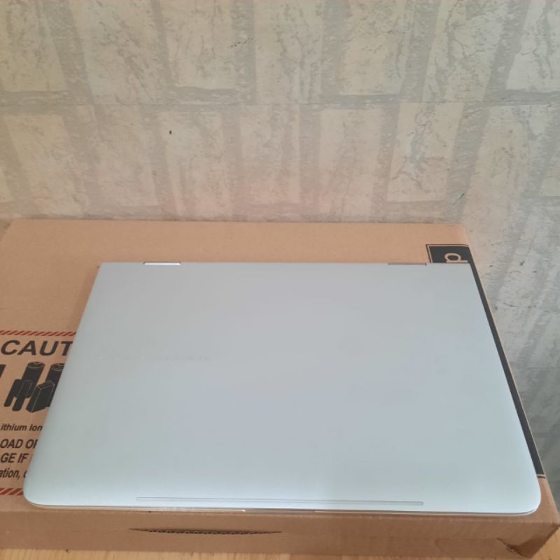 Laptop HP 245 G7 Amd Ryzen 3-3250U Ram 8Gb/SSD 256Gb Vga Amd Radeon Vega 3 graphic