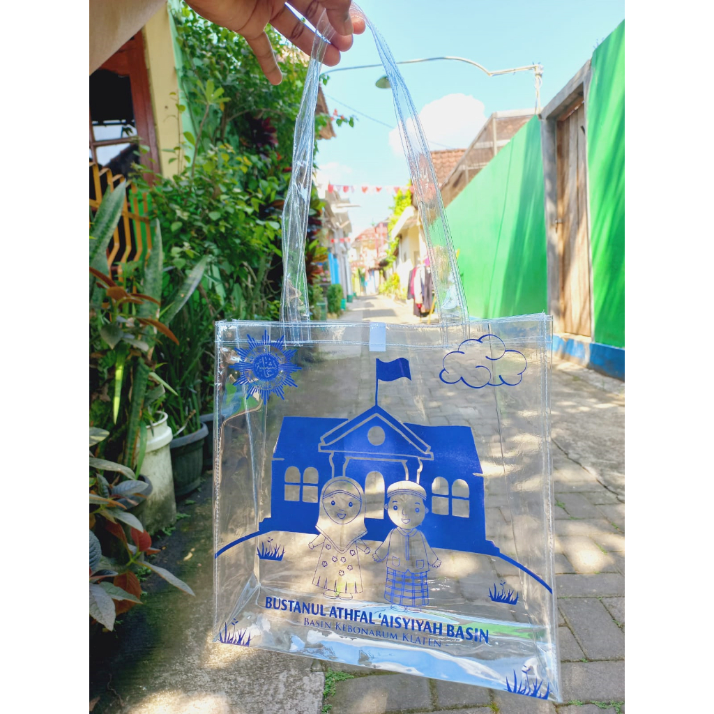 

30x30x10 Min Order 100pcs / Free Sablon 1 Warna 1 Sisi / Free Desain / Tas Graduation Premium / Tas Sablon Premium