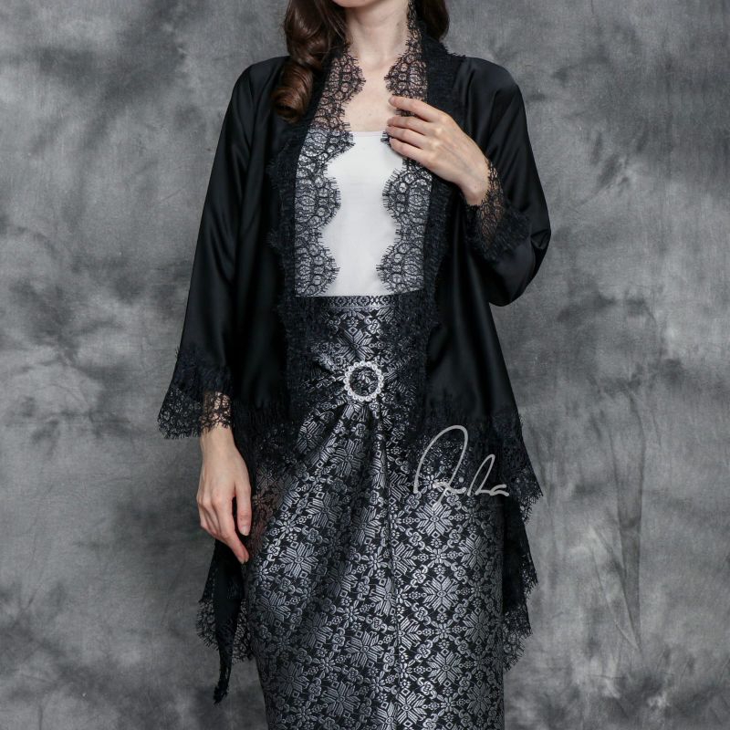 Aira Batik_ AIRA OUTER LACE BAHAN SILK