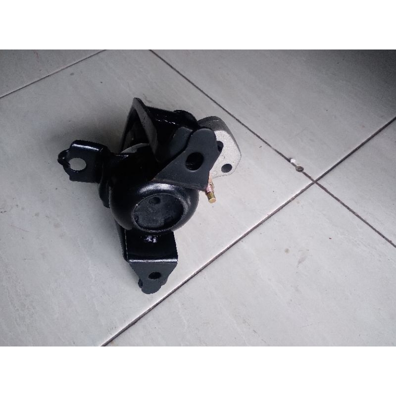 engine mounting vios