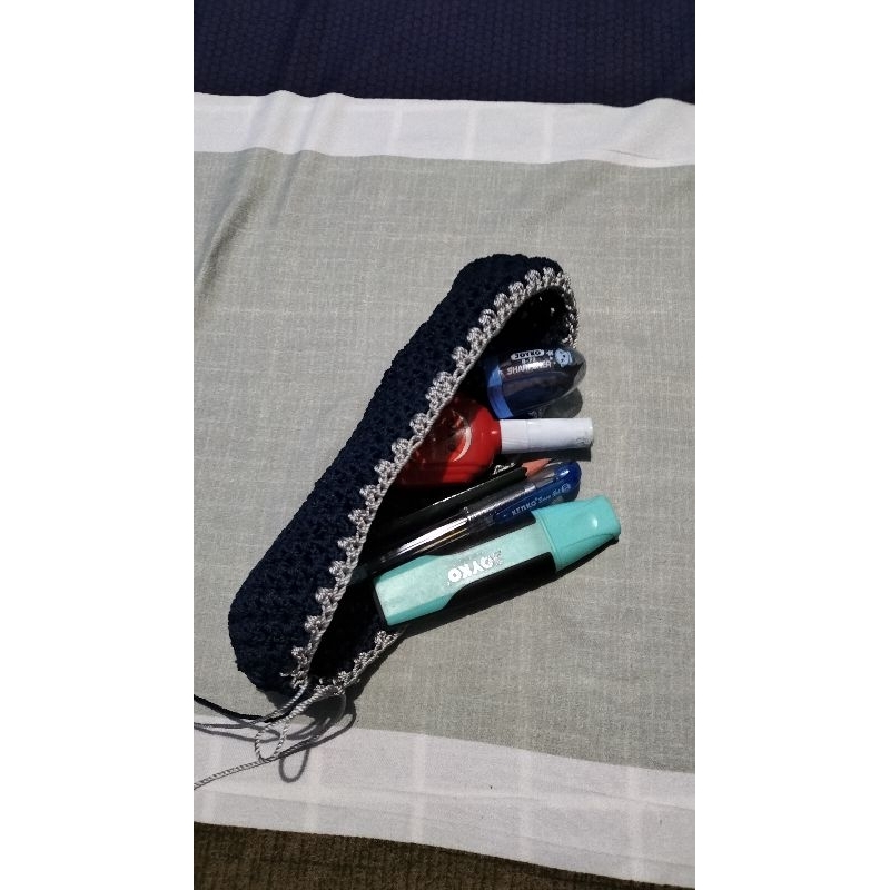 

tempat pensil rajut