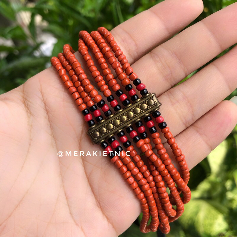Gelang Manik Toraja
