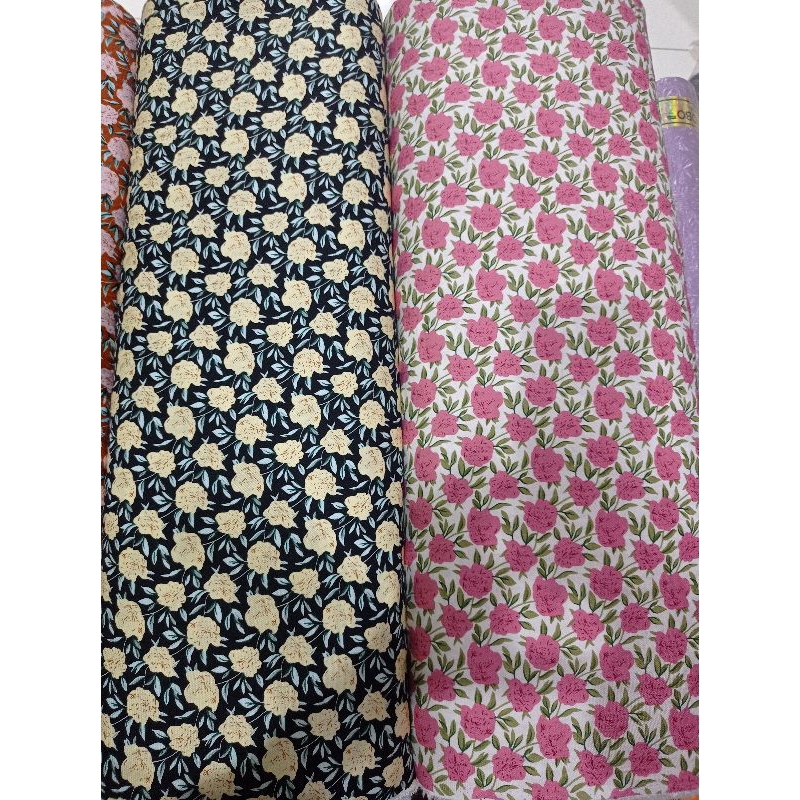 KAIN RAYON TWILL BUNGA KECIL(harga persetengah meter/0.5 metrr)