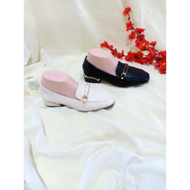 SEPATU GLORIELLE TUMIT TAHU 36/40