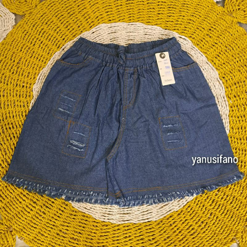 Celana Pendek Hotpants Jeans Jumbo Sobek Lipat // Celana Pendek Hotpants Jeans Sobek Rawis Murah