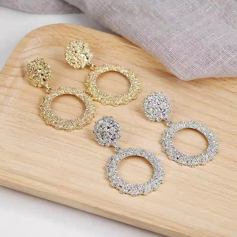 Anting Tusuk Wanita Bentuk Dua Lingkaran Dengan Berlian Imitasi / Anting Tusuk Wanita Lingkaran