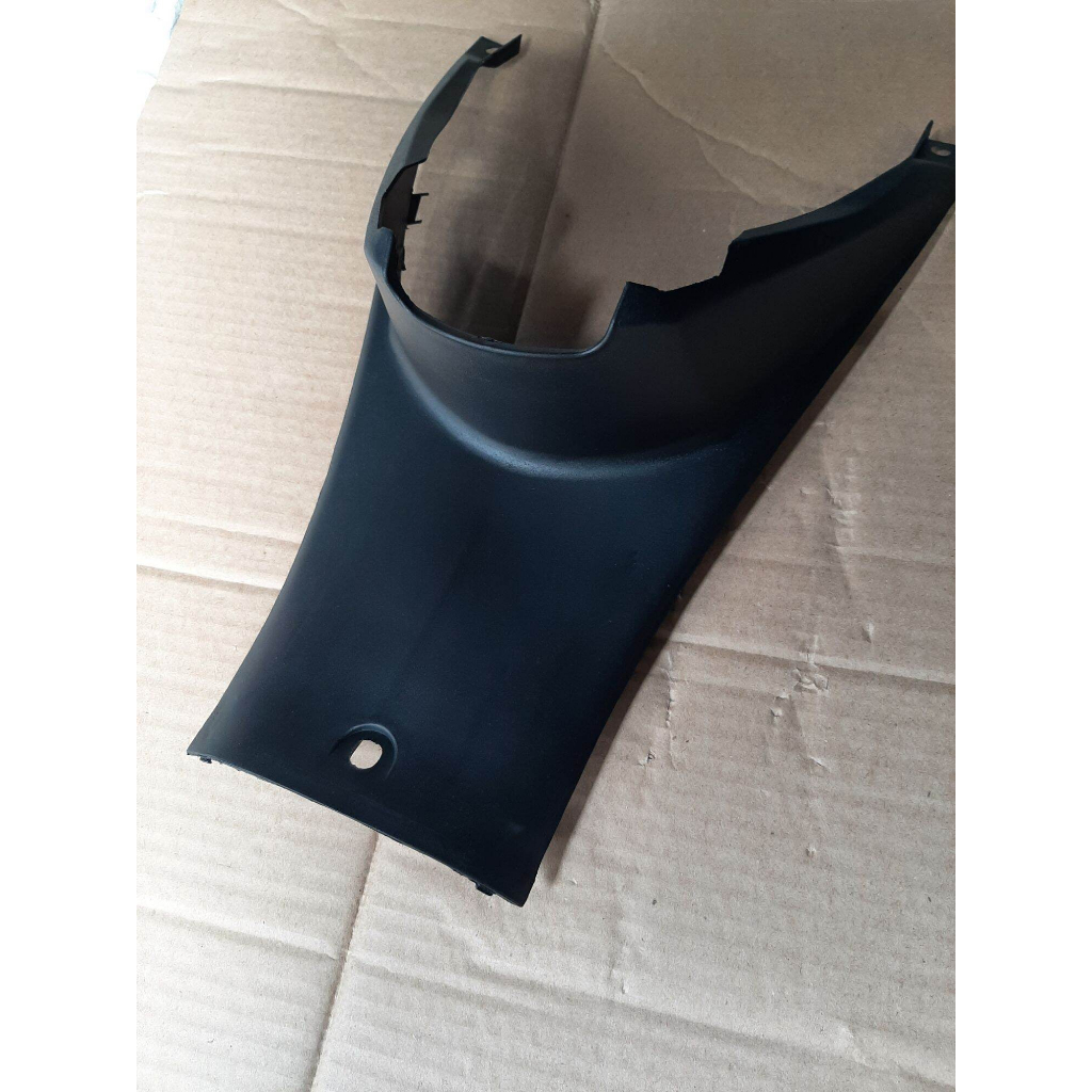 Cover Tangki Honda REVO ABSOLUT Tutup Mesin Tengah Honda REVO ABSOLUT hitam - MF AKSESORIS MOTOR