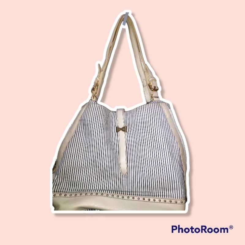 preloved Samantha Thavasa bag