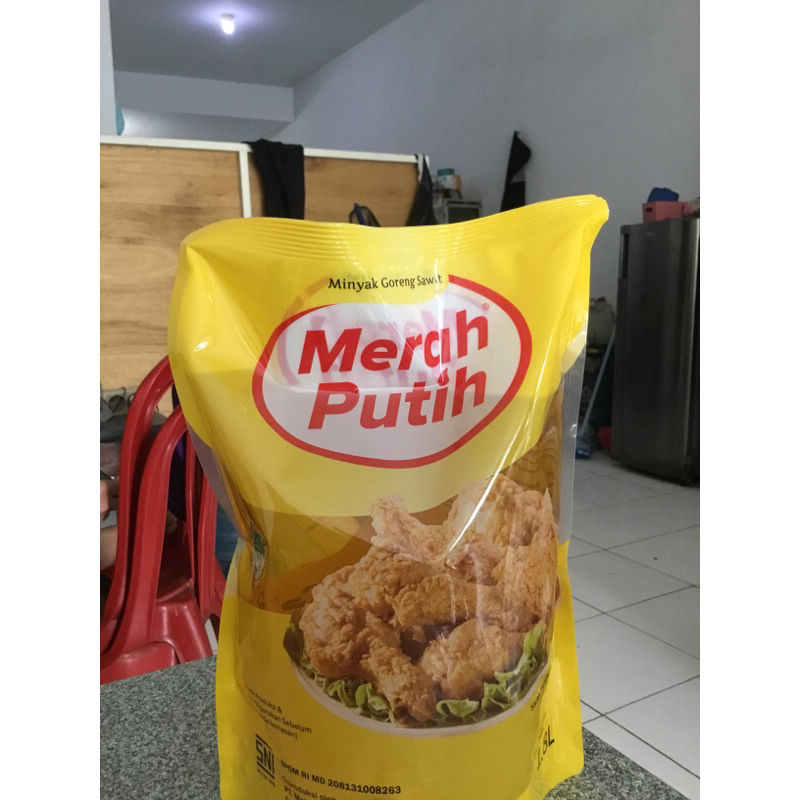 

minyak kemasan merek merah putih