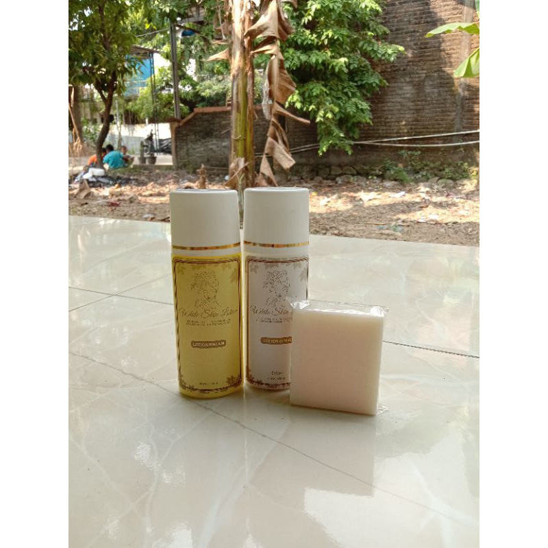 1 paket Hb white skin dan sabun whitening susu