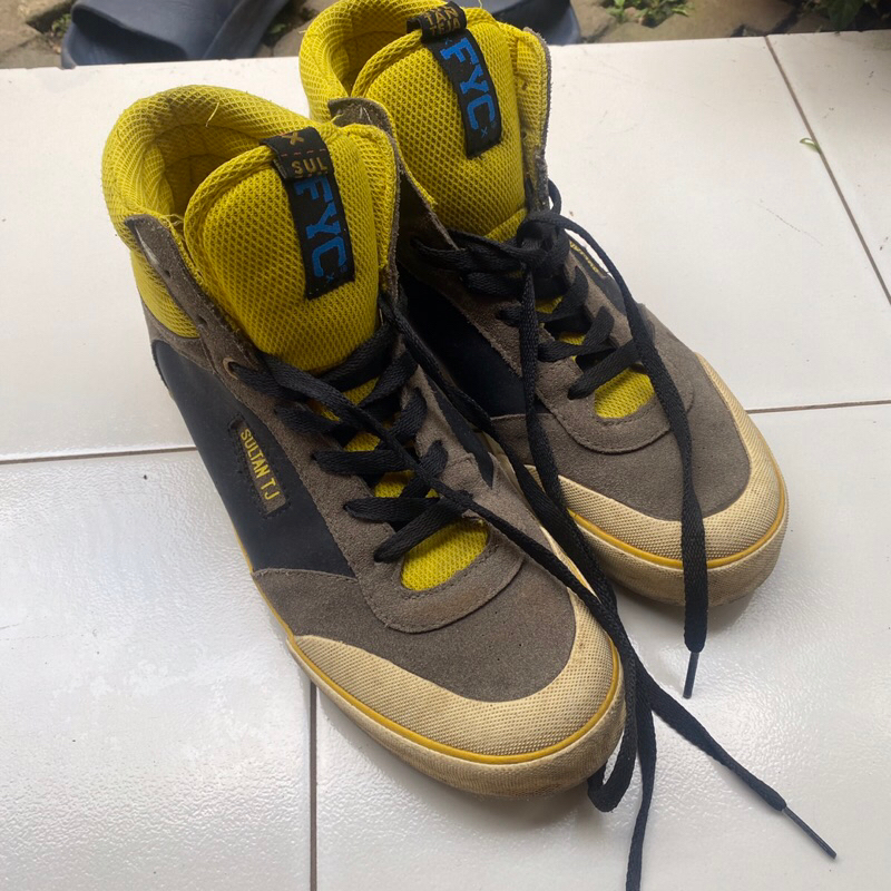 Sepatu FYC x Sultan Tj
