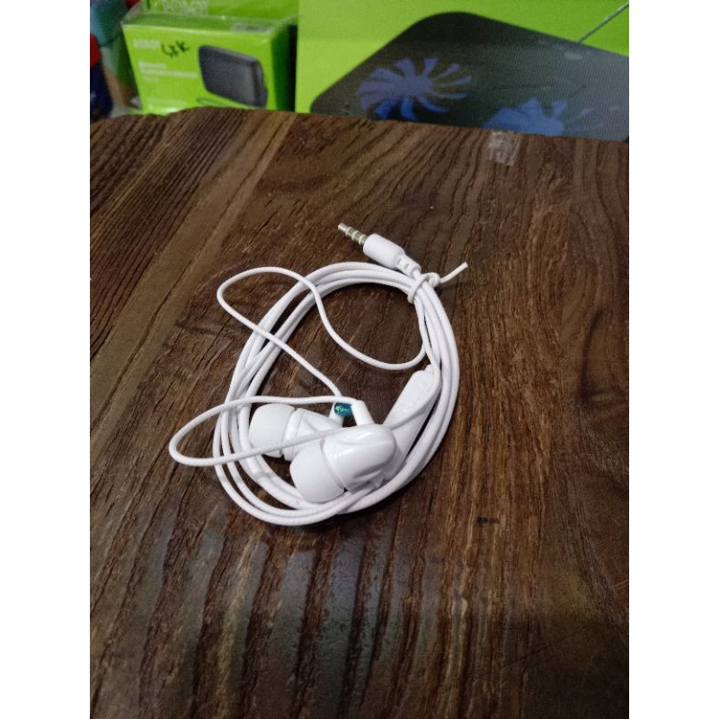 EARPHONE REALME R31