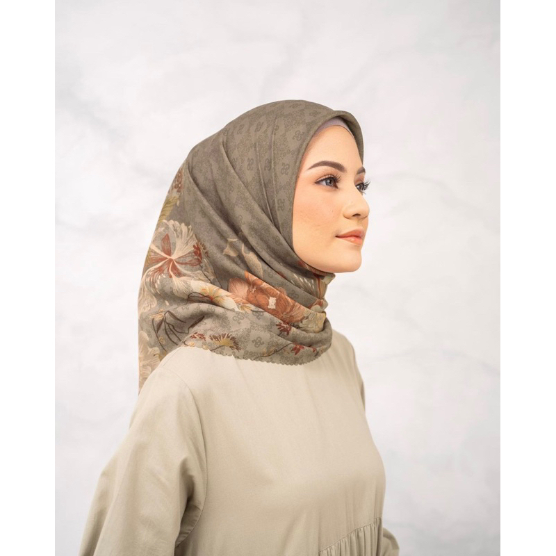 Heaven lights asila scarf