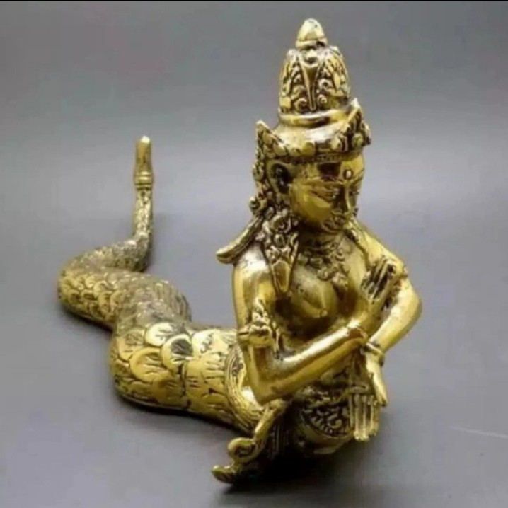 koleksi Patung Pajang Nyi Blorong Kuningan