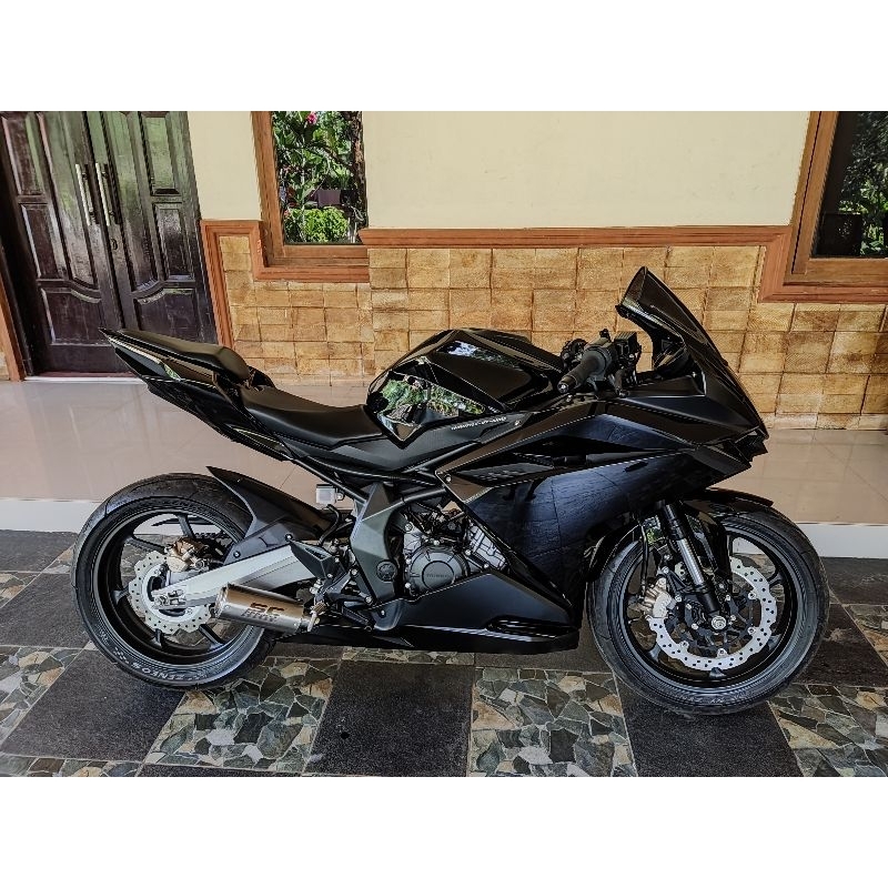 slip on underbelly untuk header ori cbr250rr