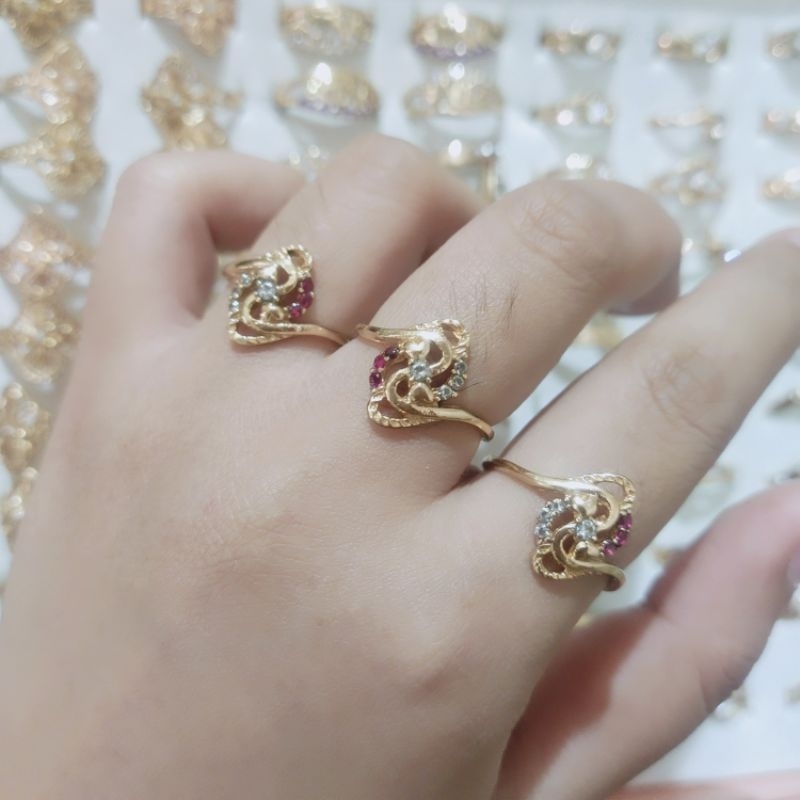 Emas Swasa Cincin Permata Merah Delima Putih Zicron Mewah Lapis Emas