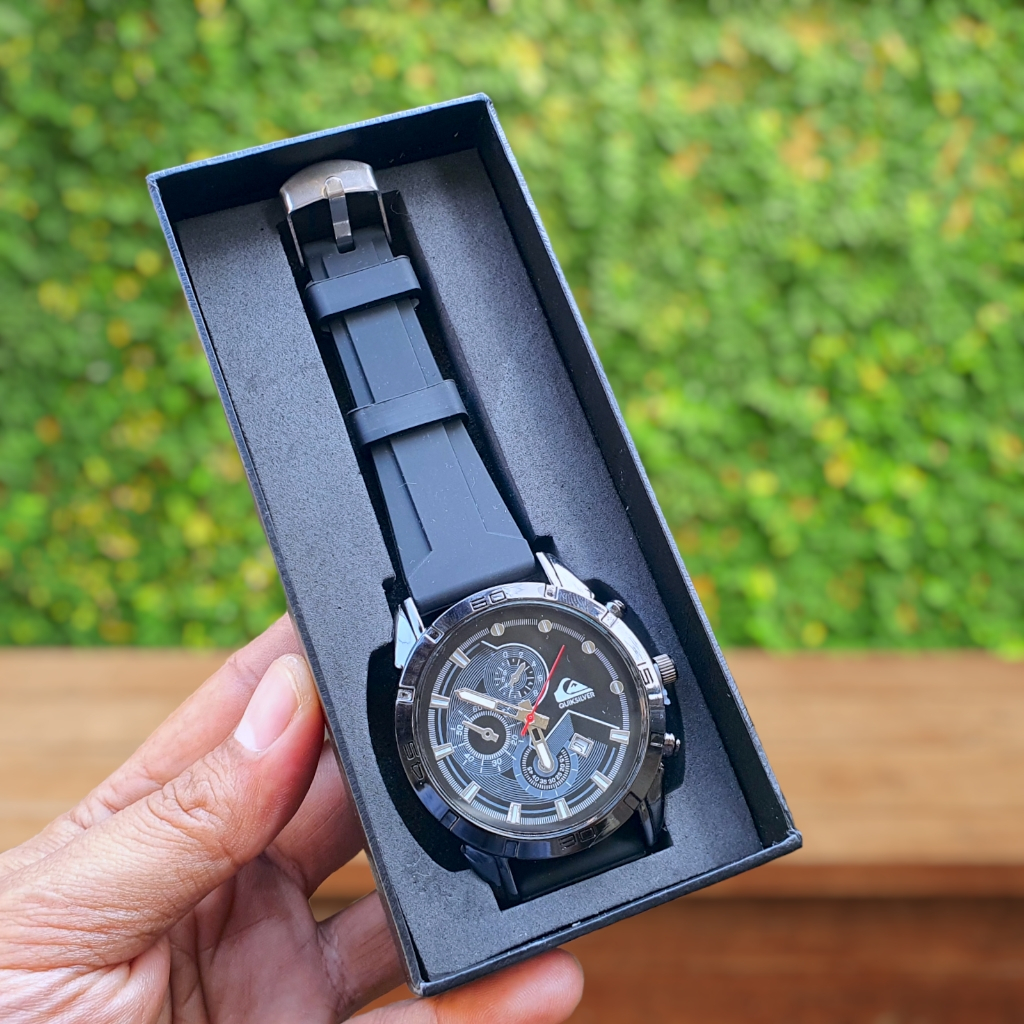 Jam tangan pria bisnis Quiksilver QSR107 tanggal aktif