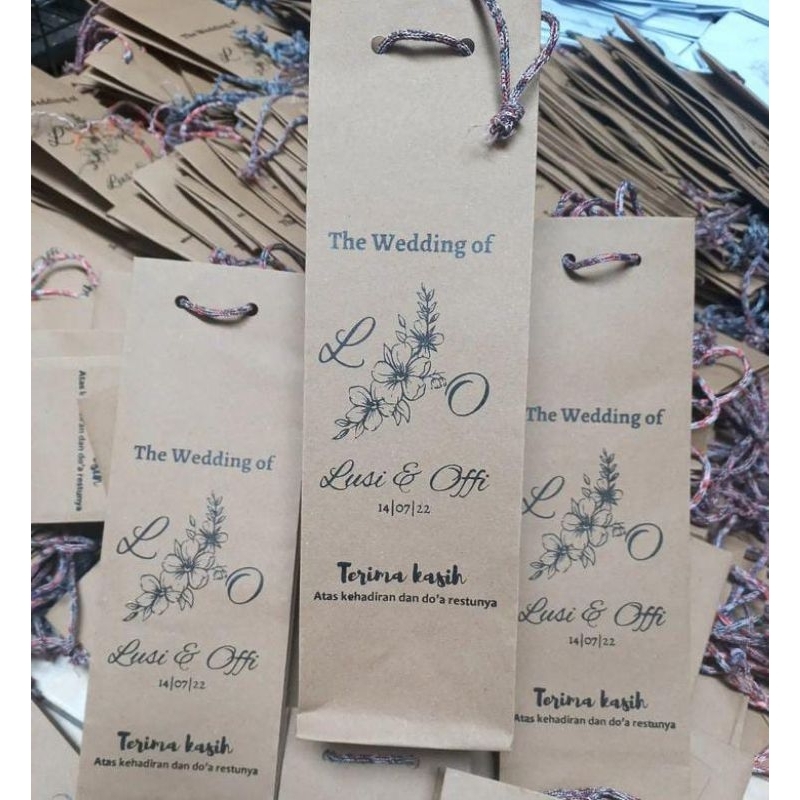 

PAPER BAG COKLAT SABLON | TAS SOUVENIR CUSTOM | PAPER BAG CUSTOM | PAPERBAG | PAPER BAG COKLAT 125 GSM | PAPER BAG BOTOL 8x8x26 | BOTOL
