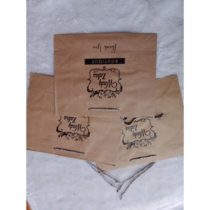 

PAPER BAG COKLAT SABLON | TAS SOUVENIR CUSTOM | PAPER BAG CUSTOM | PAPERBAG | PAPER BAG COKLAT 125 GSM | PAPER BAG NASI | TAS NASI | PAPER BAG ULANG TAHUN | PAPER BAG NASI BENTO | NASI BENTO