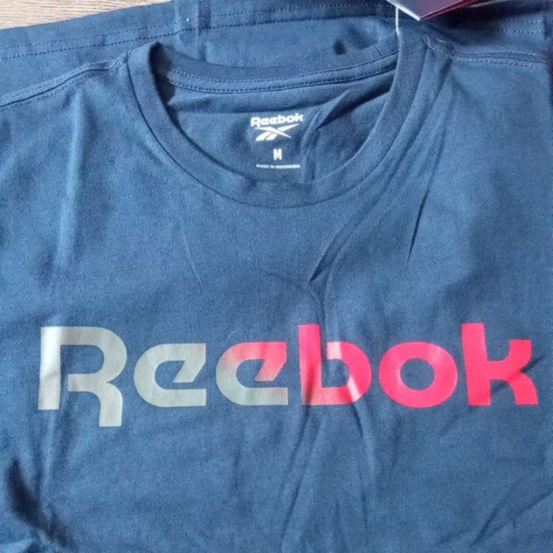 kaos reebok ReeRMBasicMenGraphicTee