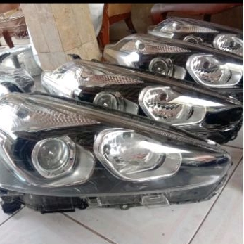 HEADLAMP SIENTA ORIGINAL EX ASURANSI. lampu depan Sienta  original
